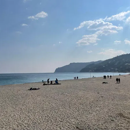 Tra Sole E Mare By Interhome