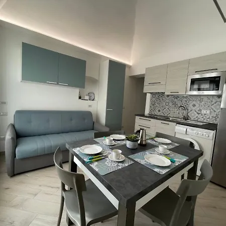아파트 Tra Sole E Mare By Interhome 스포토르노